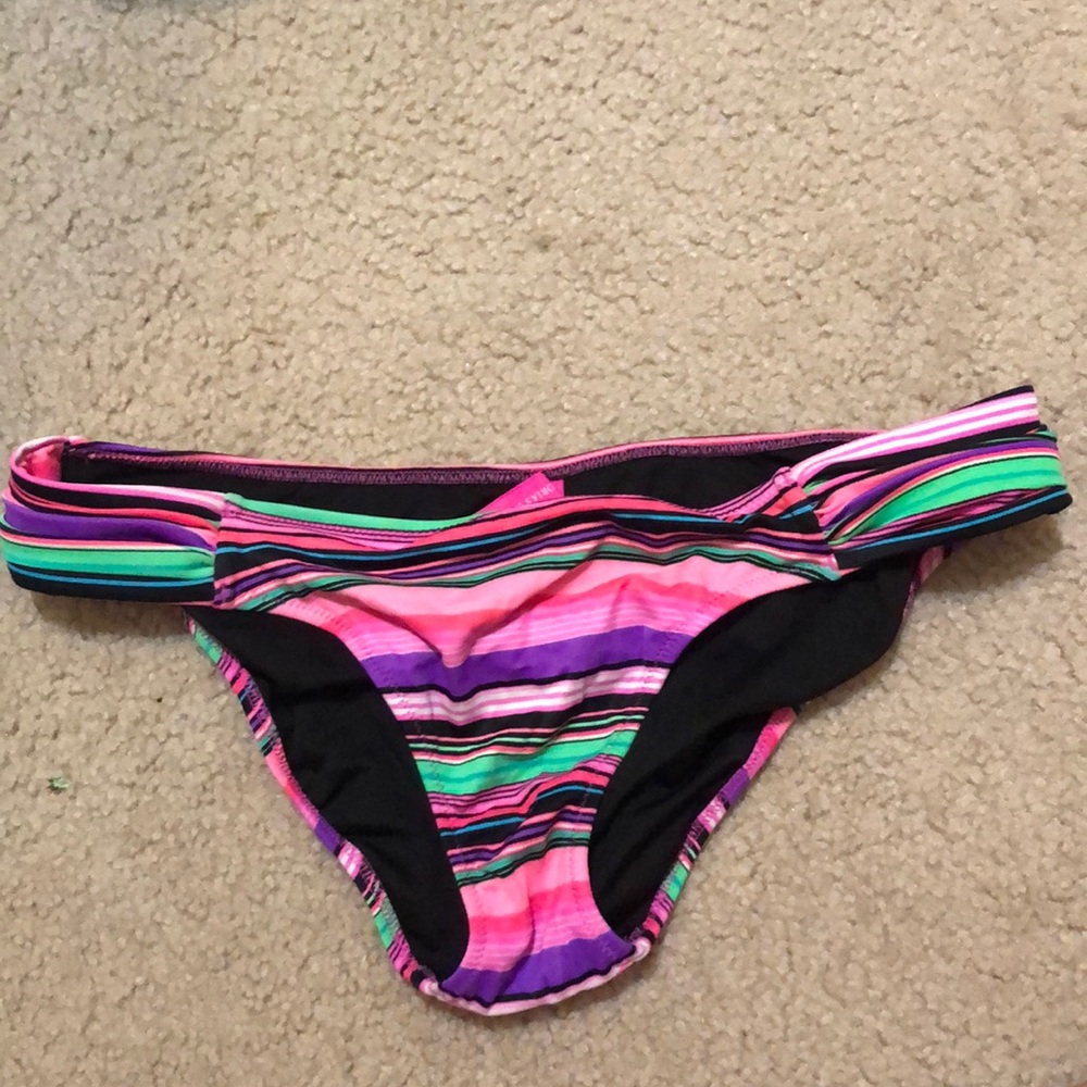 Great condition VS swim bottom